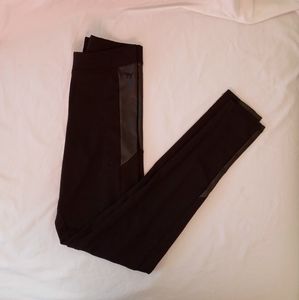 Victoria Secret Pink Leggings- black size Small